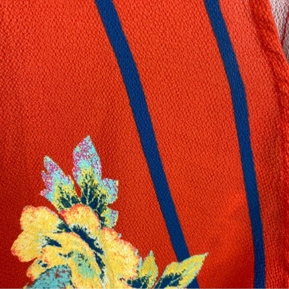 Floral V-Neck Women's Top - Orange - Picture 9 of 10